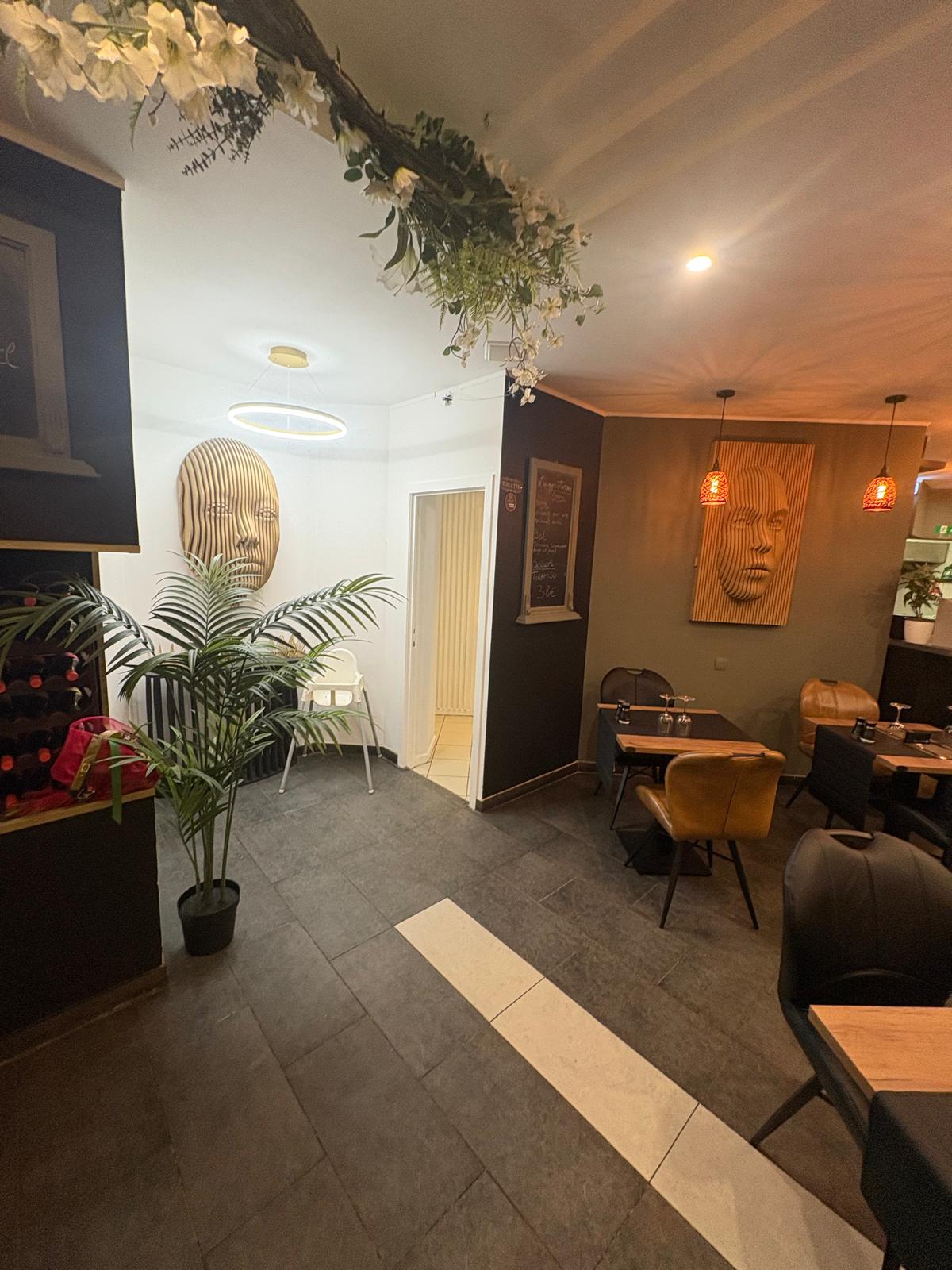 Éclairage et aménagement d'un restaurant